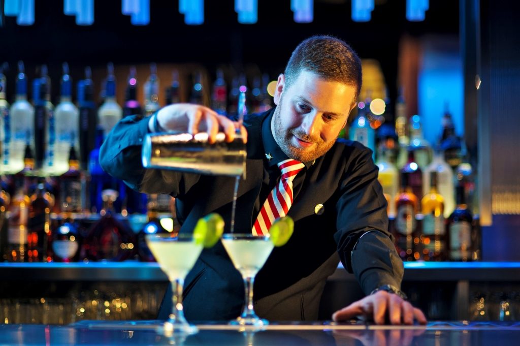 How to Hire a Bartender in Canada