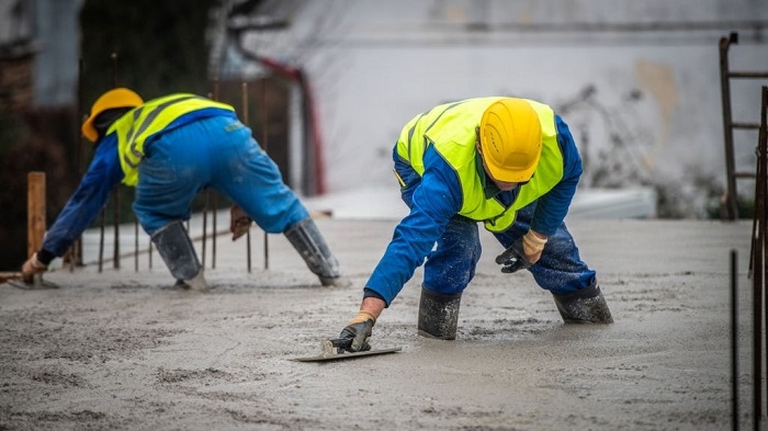 How to Hire a Concrete Finisher in Canada